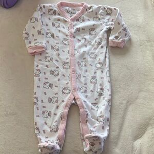 🍊5/$25 Hello Kitty White and Pink Footed Onesie size 6m